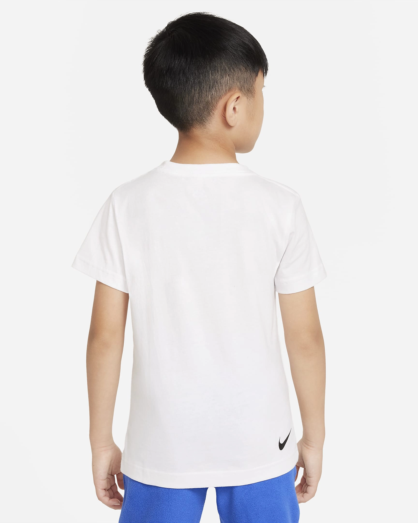 Nike ACG-T-skjorte for små barn: Eventyrlysten venter! Klar for lek og moro i komfort og stil?